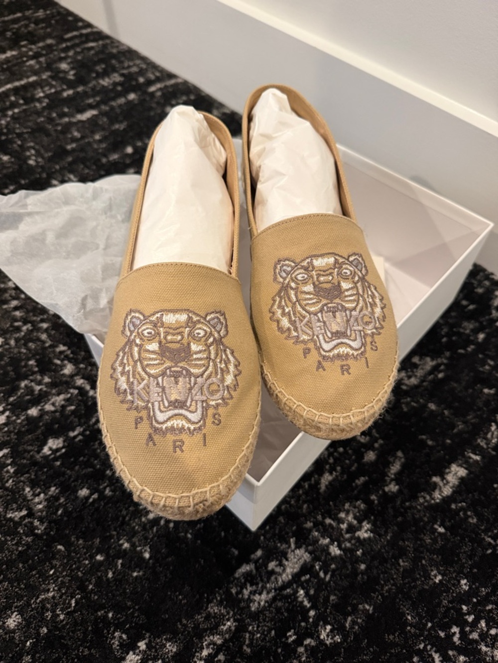 Kenzo Tan Tiger Embroidered Espadrilles - Women